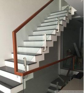 lan can kính chân lửng