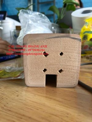 Mặt cắt của tay vịn nhựa vuông có rãnh