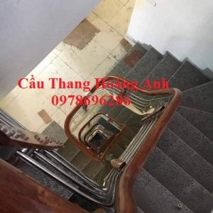 báo giá thi công cầu thang tay vịn nhựa
