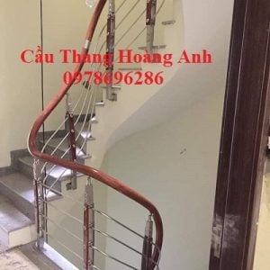 cầu thang suốt inox tay vịn nhựa vân gỗ