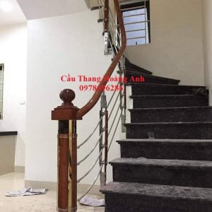 cầu thang suốt inox tay vịn nhựa vân gỗ