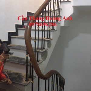 Cầu thang săt nghệ thuật đơn giản hiện đại