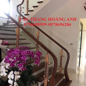 Mẫu lan can cầu thang kính cường lực tại Hà Nội 03