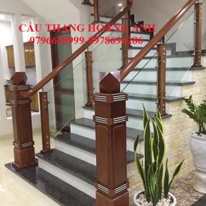 Thi công cầu thang kính tại Hòa Bình