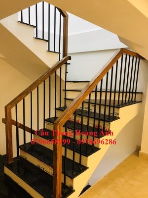 Báo giá cầu thang sắt tay gỗ tại hà nội