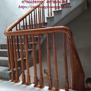 Thi công cầu thang gỗ tại Thanh Xuân