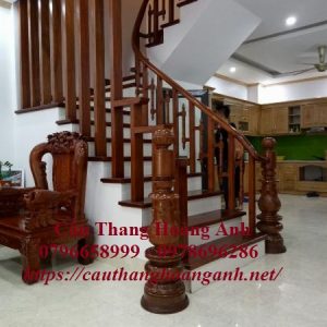 Thi công cầu thang gỗ tại Long Biên