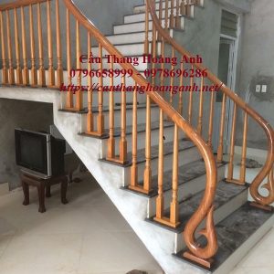 Cầu thang gỗ tại hà nội